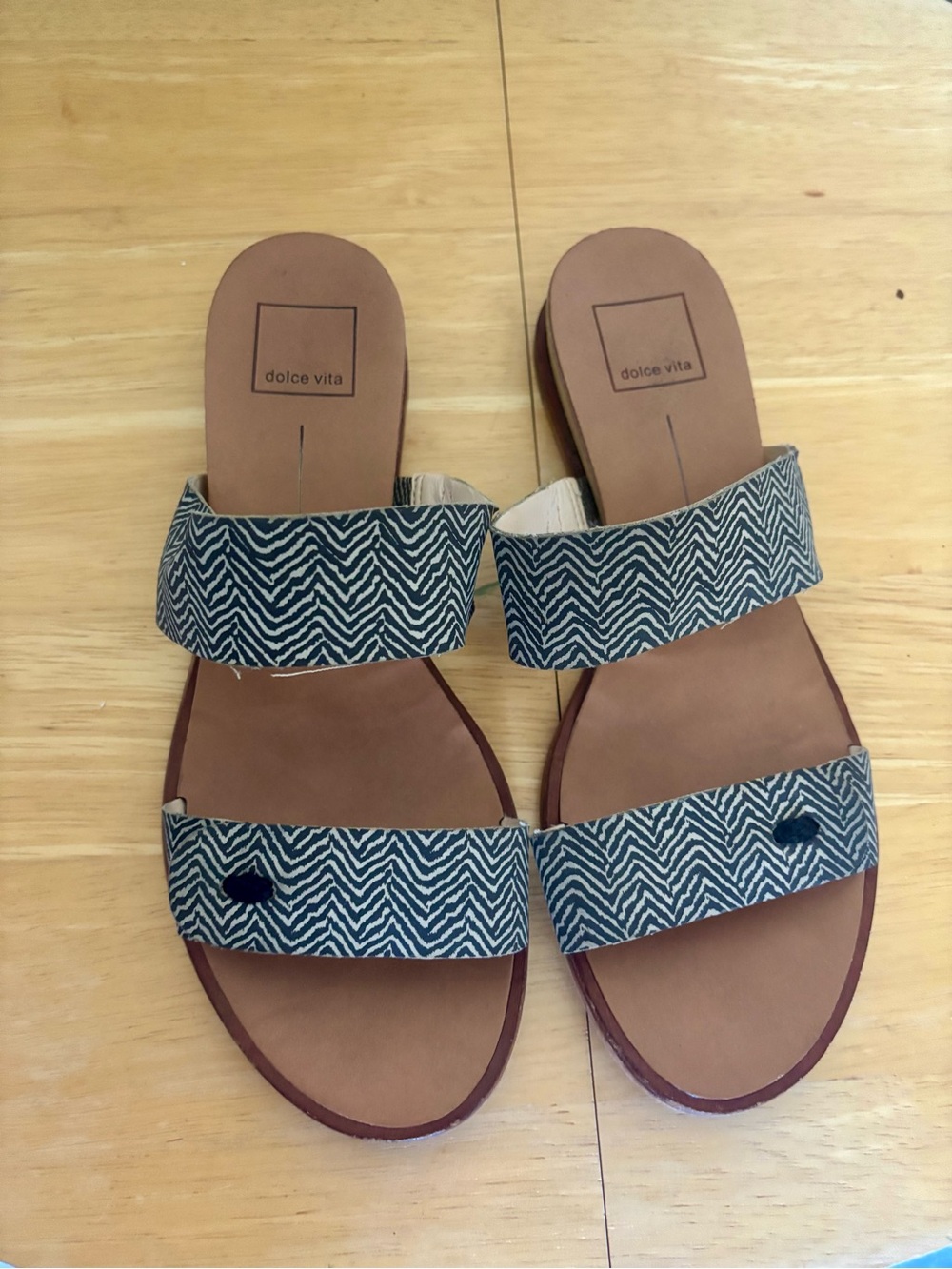 Dolce Vita Zebra Double-Strap Slide Sandals Size 8